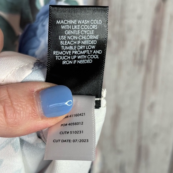 Torrid 1X | 14/16 Plus Size Babydoll Georgette Pintuck Long Sleeve Blouse Floral - Picture 8 of 15